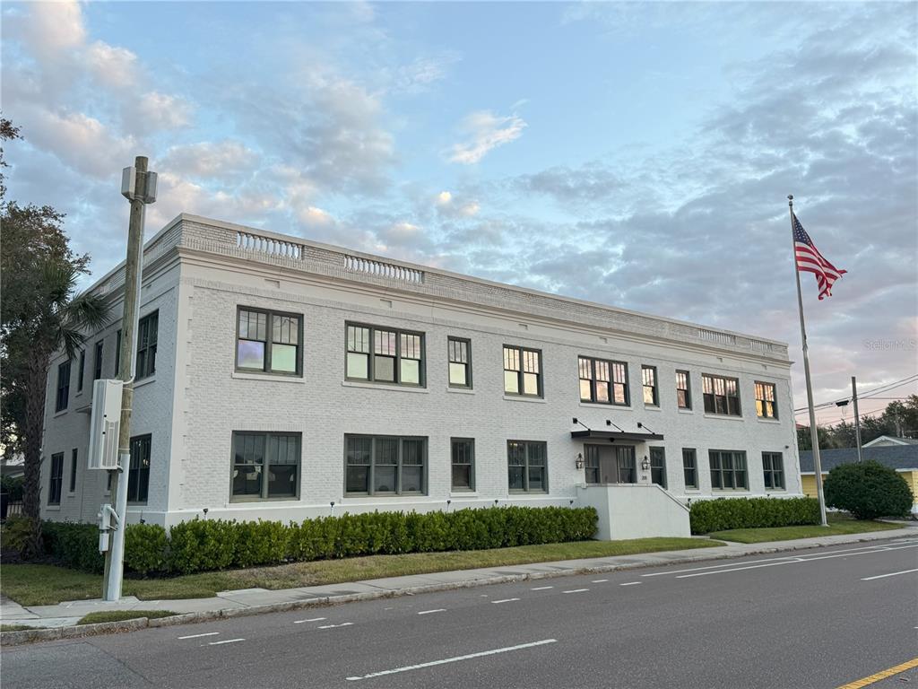 2011 W CLEVELAND STREET