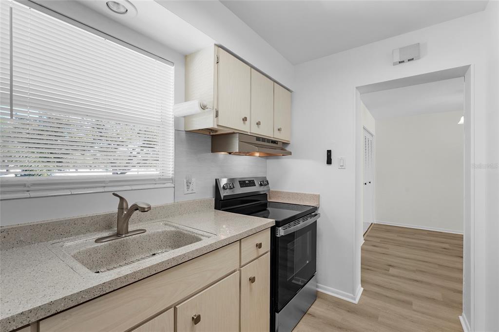 3950 ROXANE BOULEVARD UNIT 2B, SARASOTA, FL — photo 5 of 30