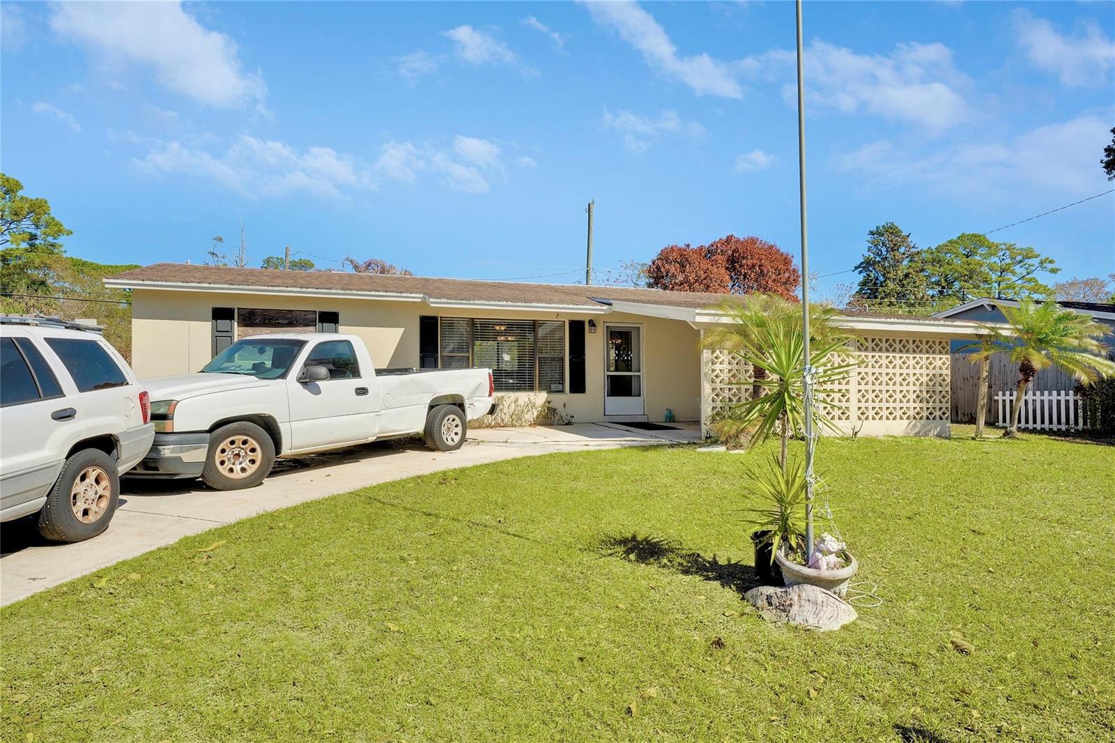 2424 1st Place SW, Vero Beach FL 32962