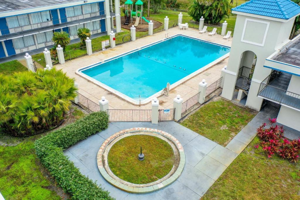4645 N Socrum Loop Road # 101, Lakeland FL 33809