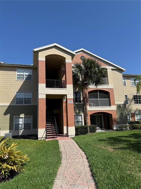 1950 SUMMER CLUB DRIVE UNIT 202