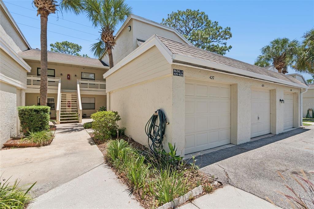 427 S NETHERWOOD CRESCENT UNIT 427