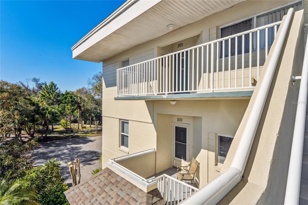 2210 UTOPIAN DRIVE E UNIT 201, CLEARWATER, FL — photo 2 of 30