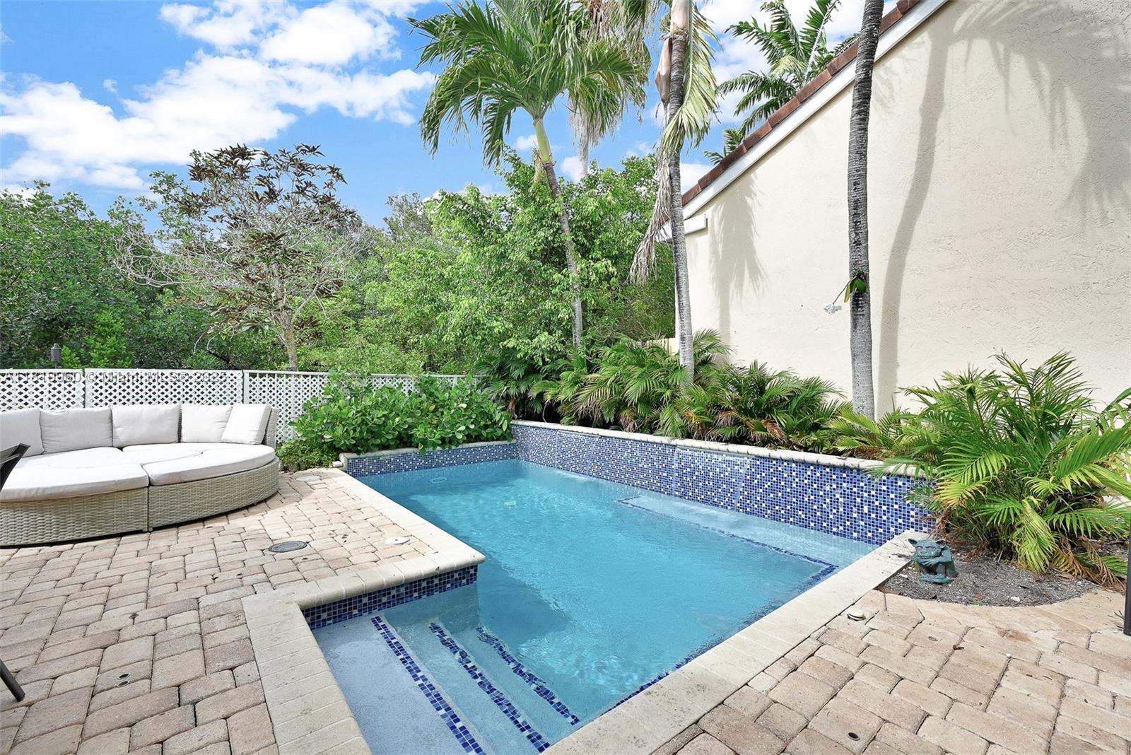 1151 W Lake St, Hollywood FL 33019