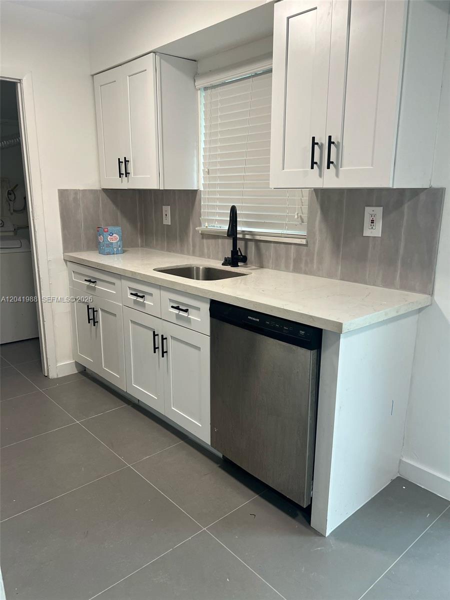 2611 NE 204th Ter, Miami FL 33180