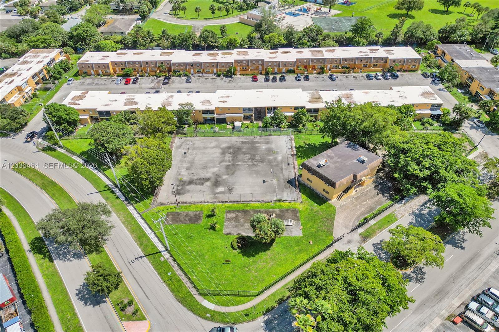 2600 NW 60th Ter, Sunrise FL 33313