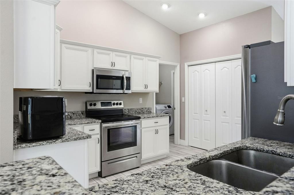 4128 EVERETT AVENUE, SPRING HILL, FL — photo 4 of 30