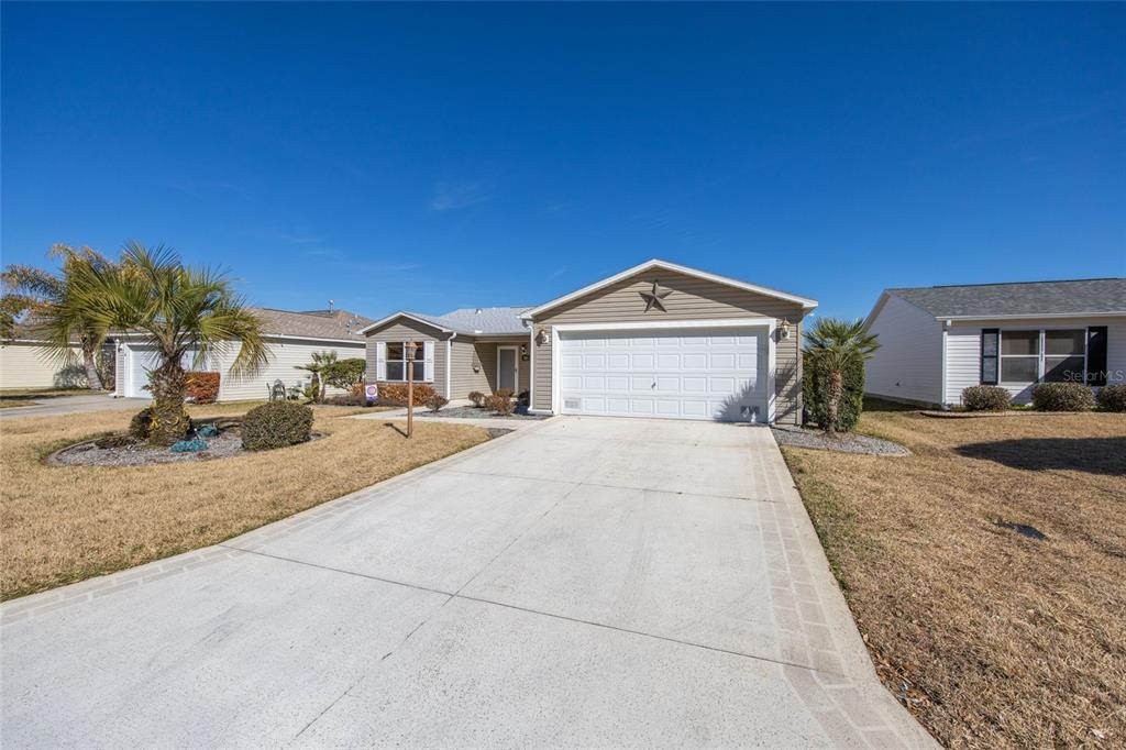 829 EVELYNTON LOOP