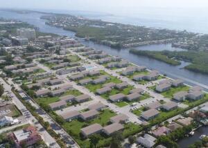 620 W Horizons W # 207, Boynton Beach FL 33435