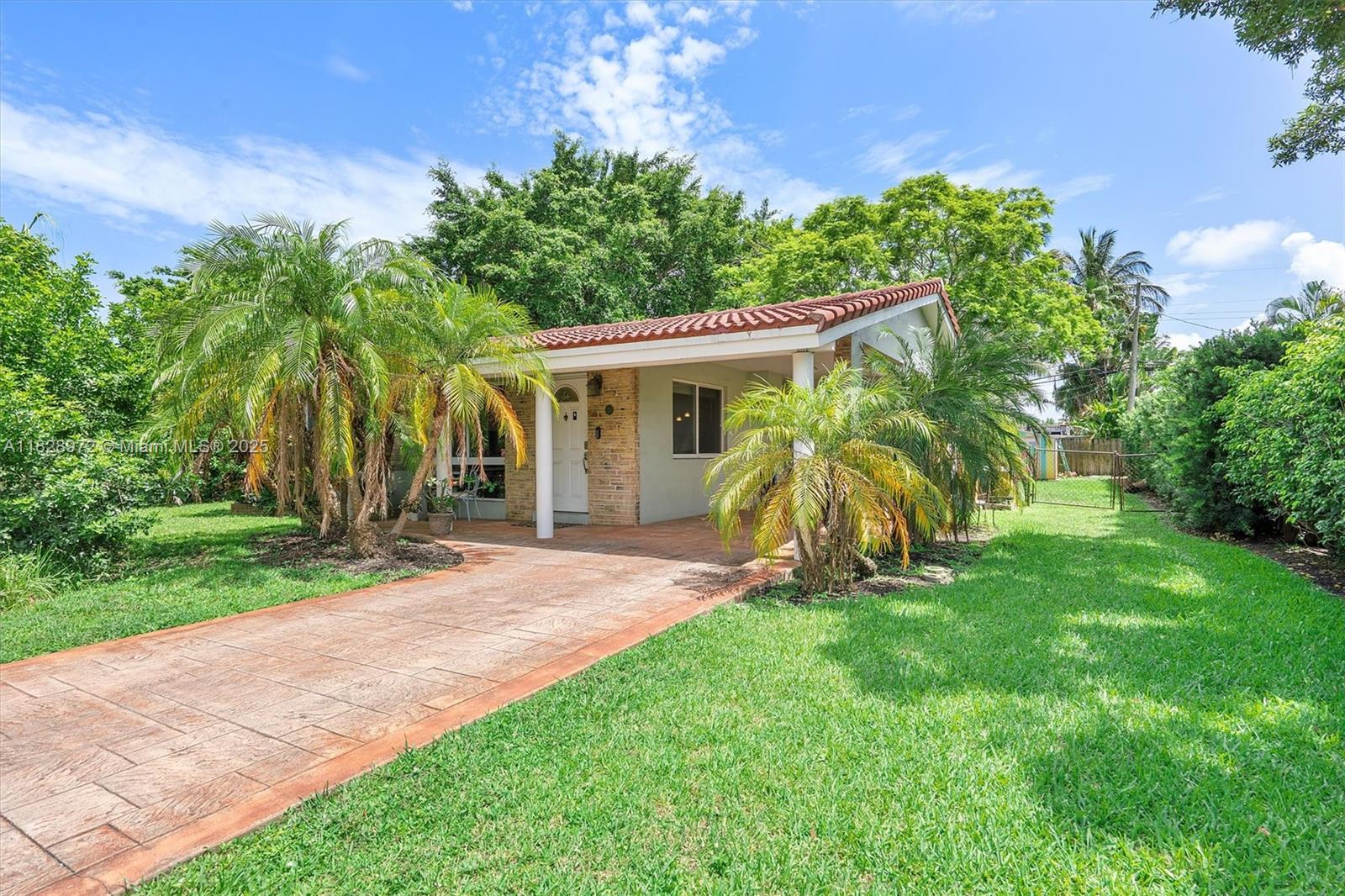 220 NW 35th Ct, Oakland Park FL 33309
