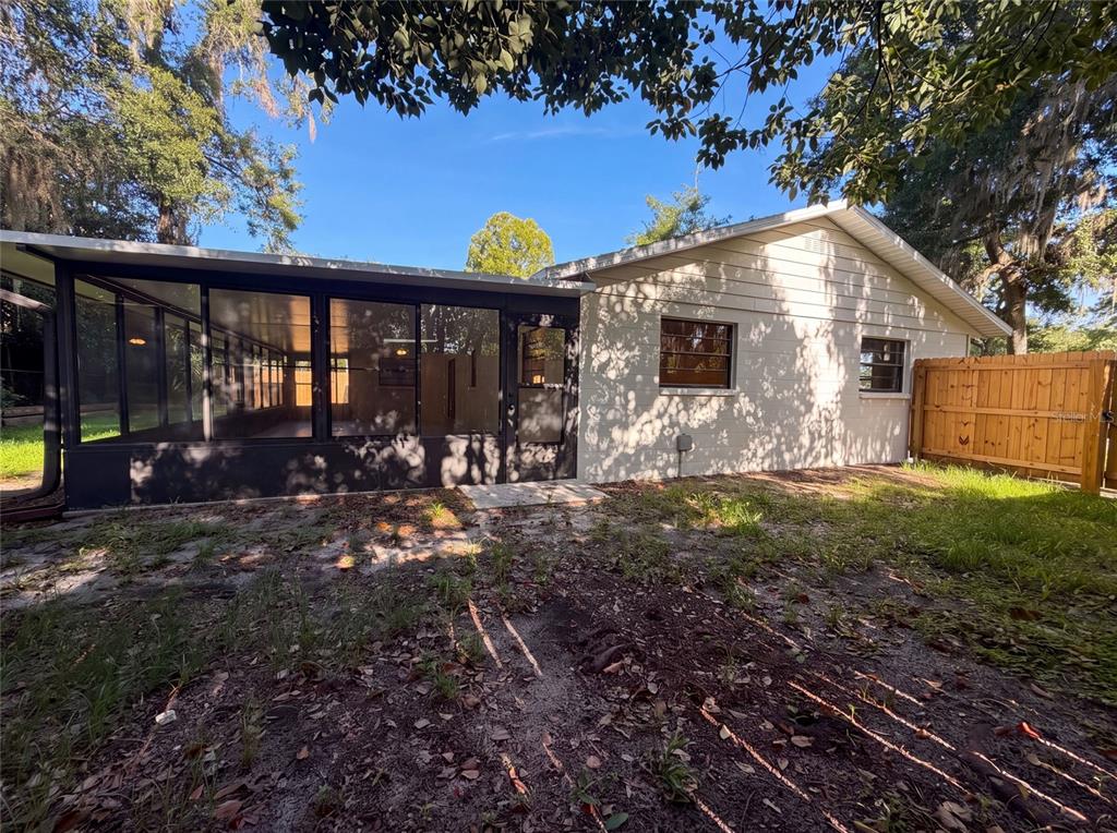 4621 NW 29TH AVENUE, GAINESVILLE, FL — photo 5 of 21