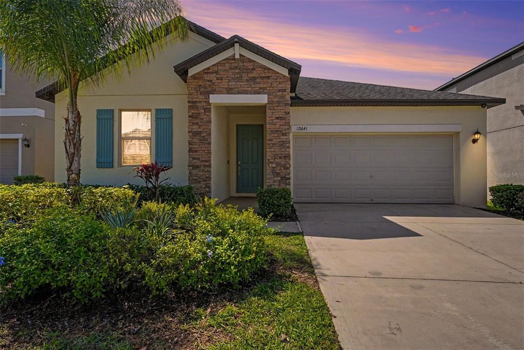 10641 BAHAMA WOODSTAR COURT