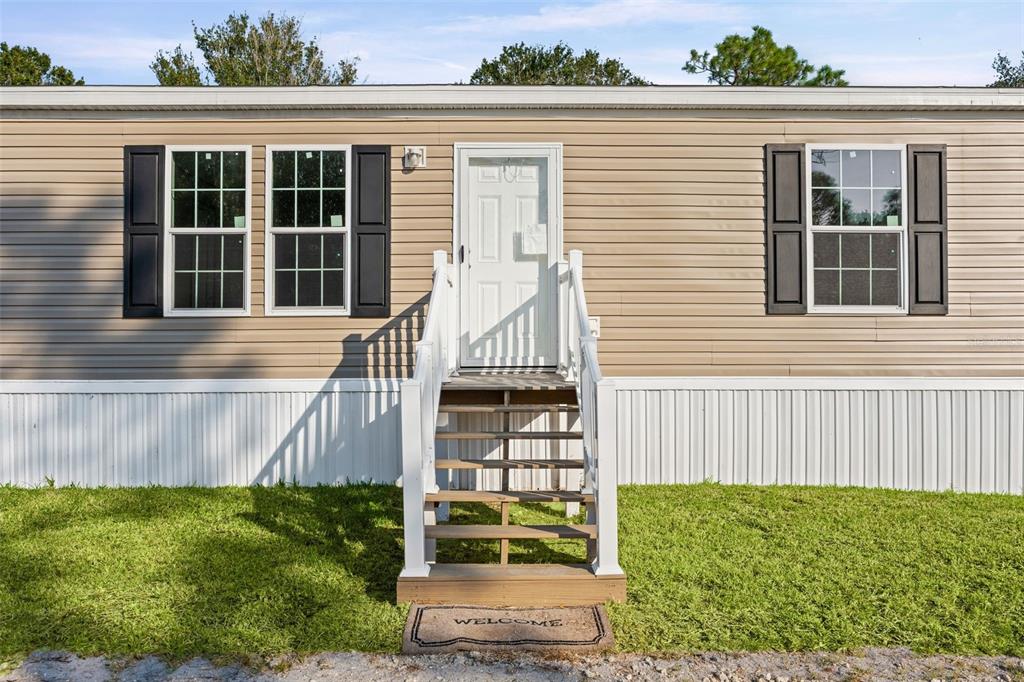 8426 SWEDEN BOULEVARD, PUNTA GORDA, FL — photo 2 of 23