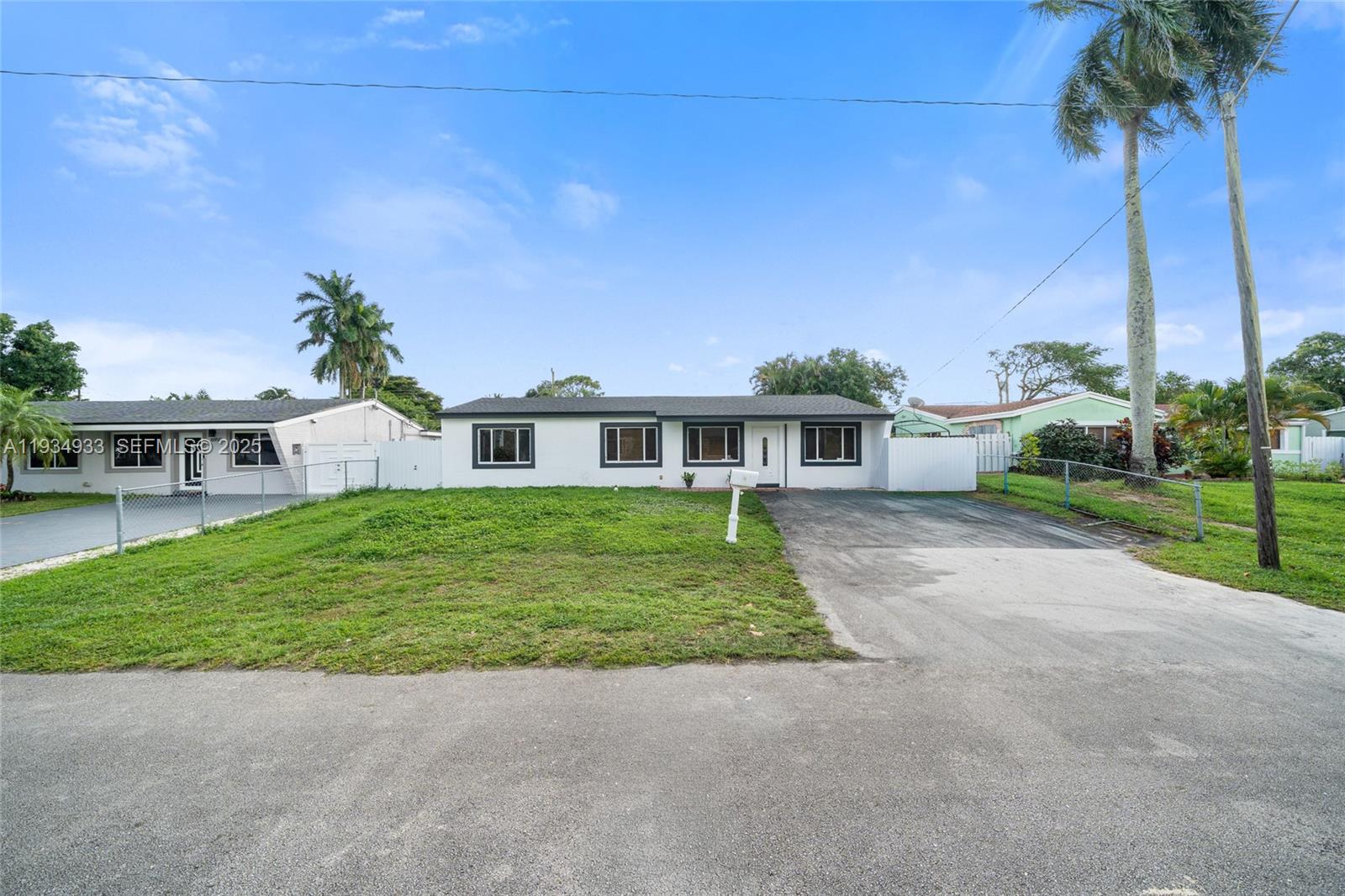 6960 Scott St, Hollywood FL 33024