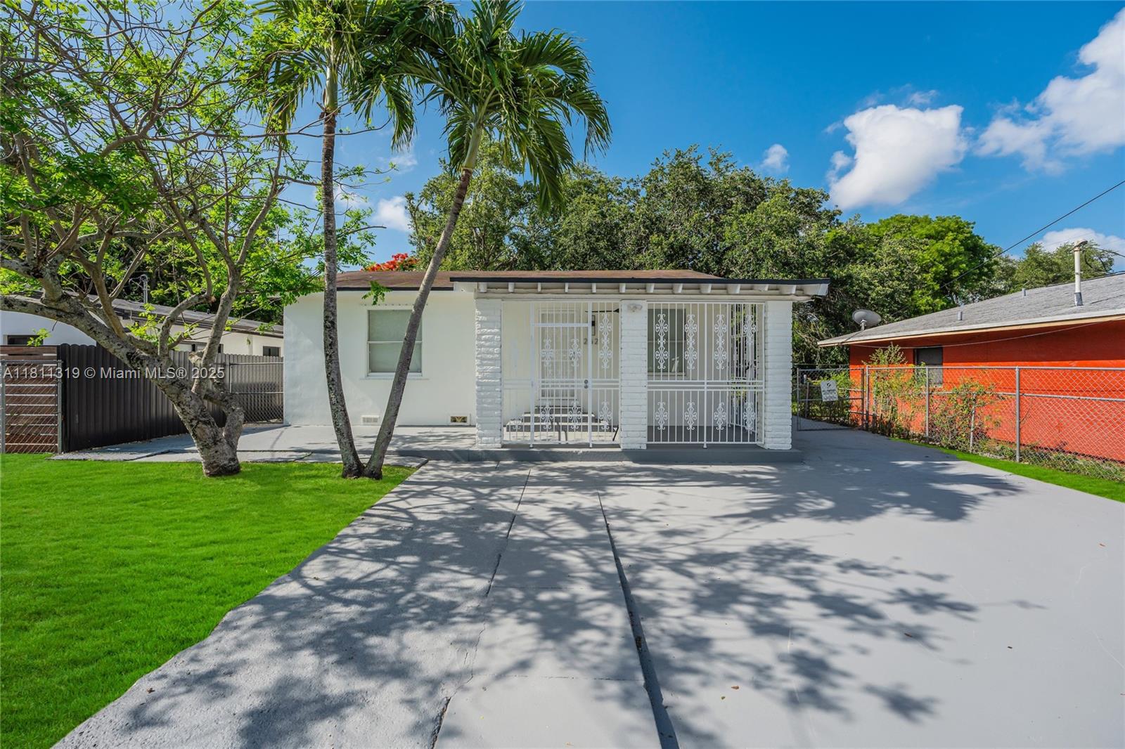 262 NW 57th St, Miami FL 33127