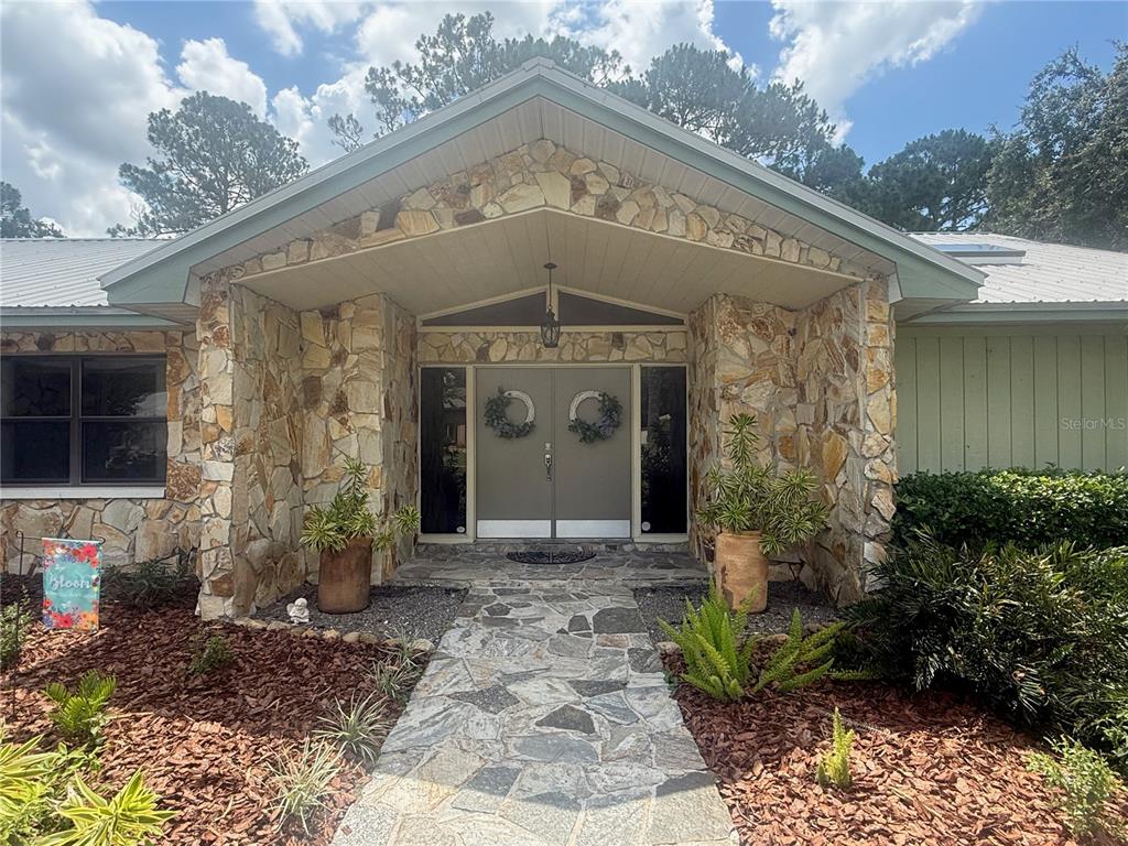 2215 TONIWOOD LANE