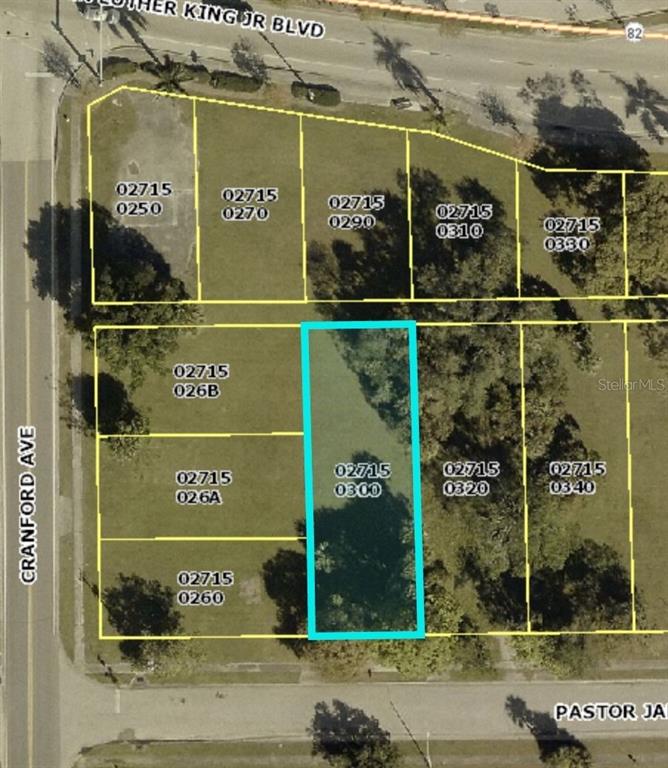 This is a map showing a highlighted rectangular parcel of land among several adjacent lots — 2717 PASTOR JAMES A BING WAY, FORT MYERS, FL