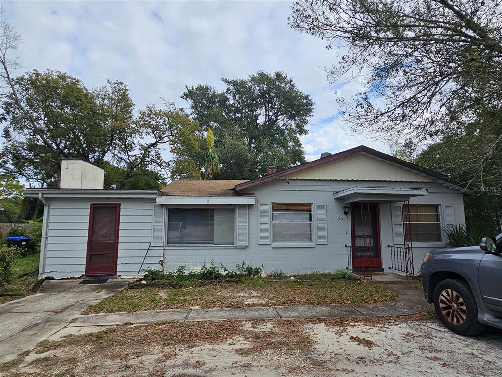 913 EMERALDA ROAD