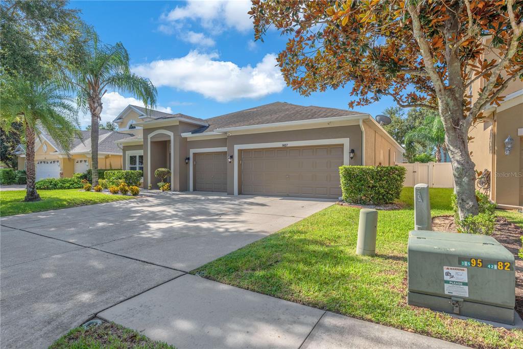 1407 RUSHGROVE CIRCLE, DOVER, FL — photo 2 of 30