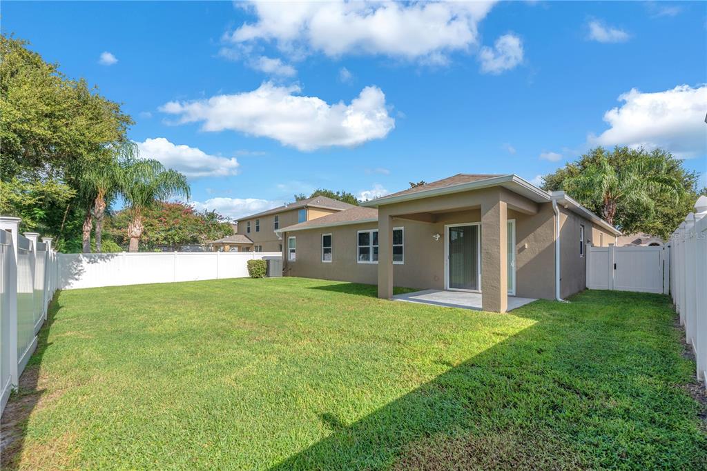 1407 RUSHGROVE CIRCLE, DOVER, FL — photo 4 of 30
