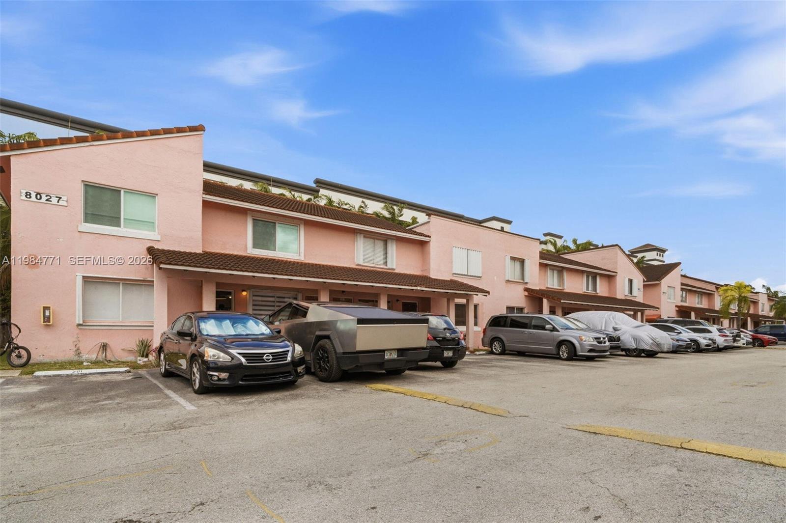 8027 Lake Dr # 204, Doral FL 33166
