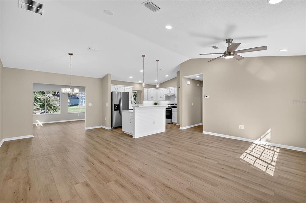 13520 SE 87TH CIRCLE, SUMMERFIELD, FL — photo 4 of 30