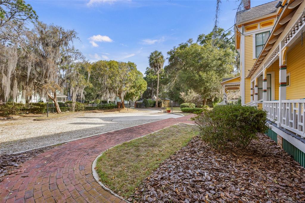 221 SE 7TH STREET, GAINESVILLE, FL — photo 4 of 30