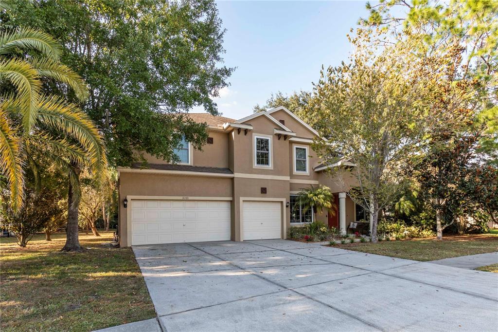 5703 GOLDEN OWL LOOP