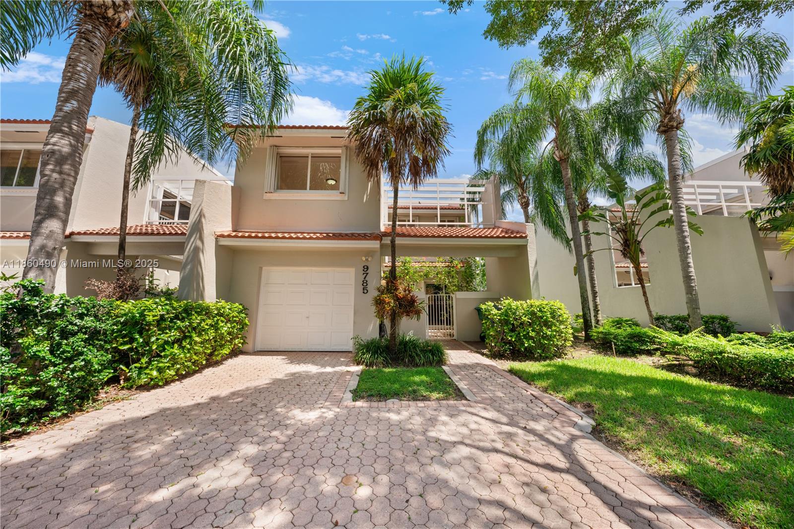 9785 NW 45th Ln, Doral FL 33178