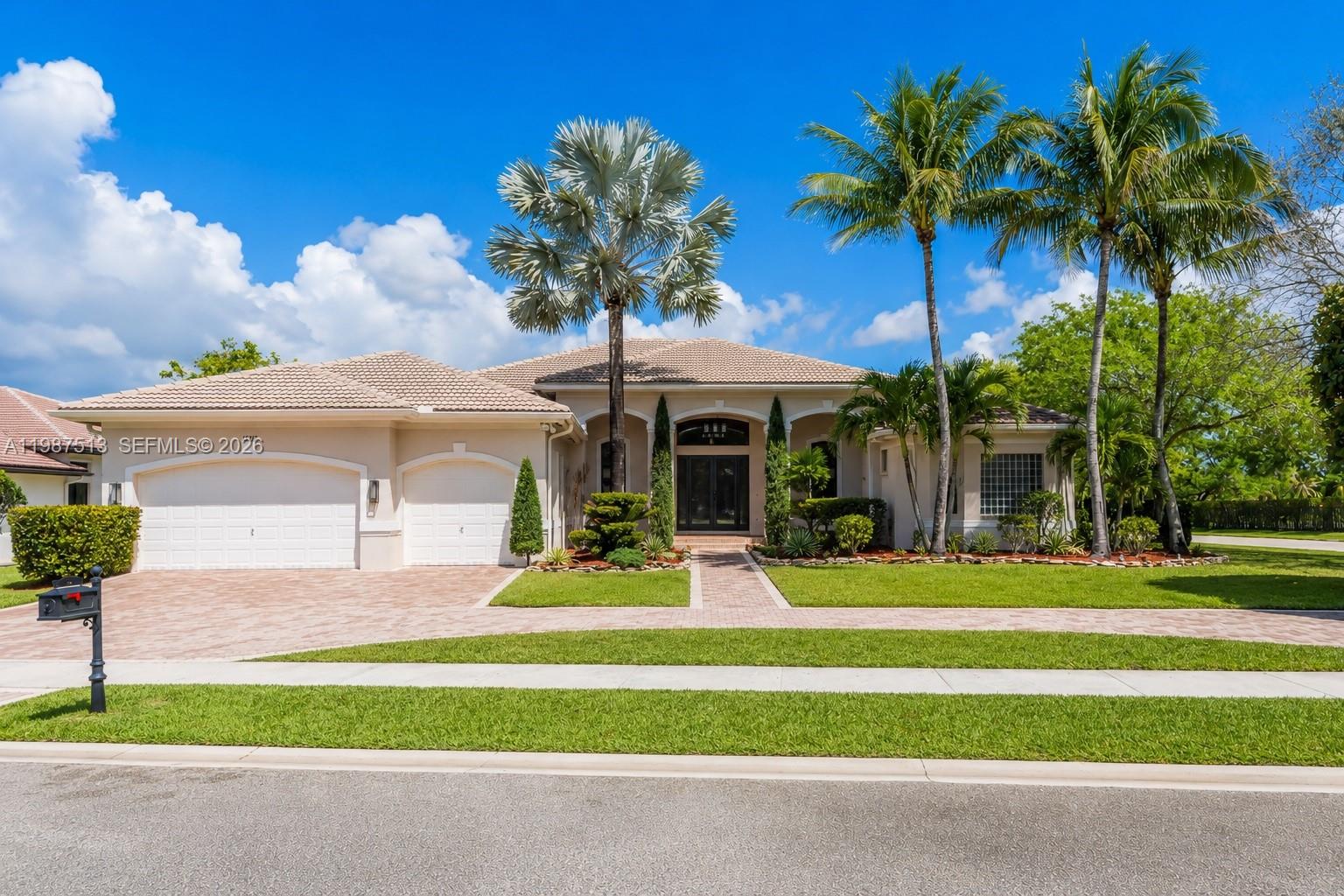 15127 SW 40th St, Davie FL 33331