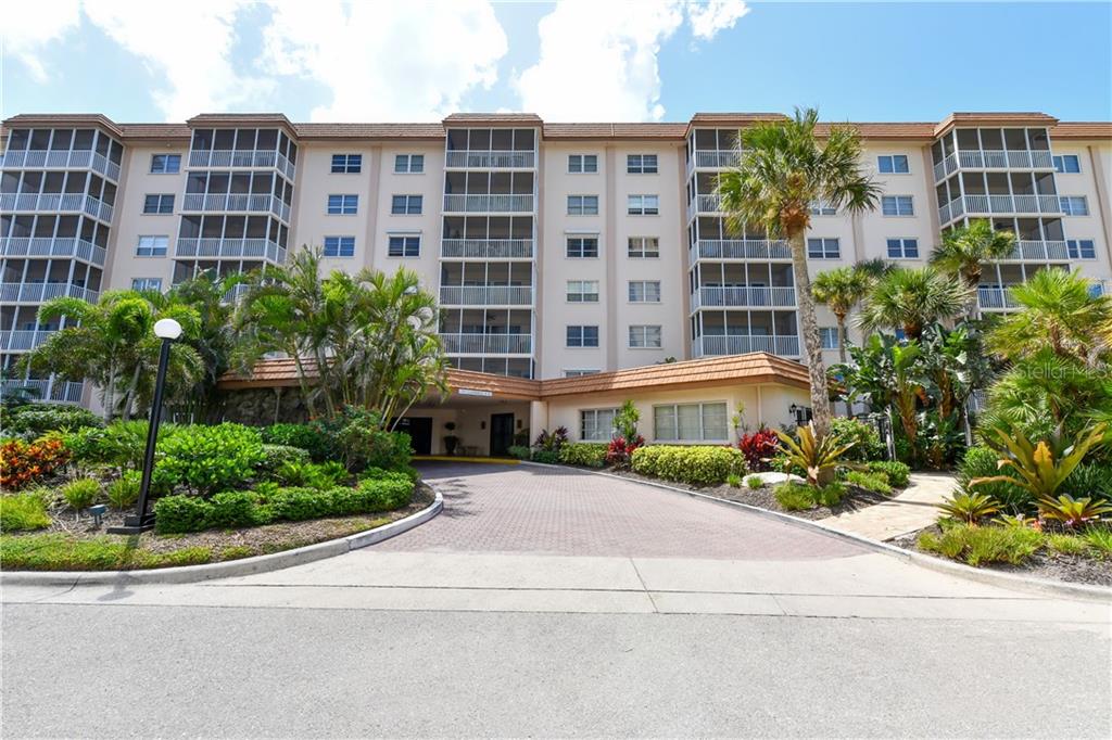 800 BENJAMIN FRANKLIN DRIVE UNIT 403, SARASOTA, FL — photo 4 of 30