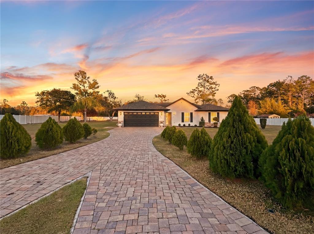 2285 FOX WOOD COURT