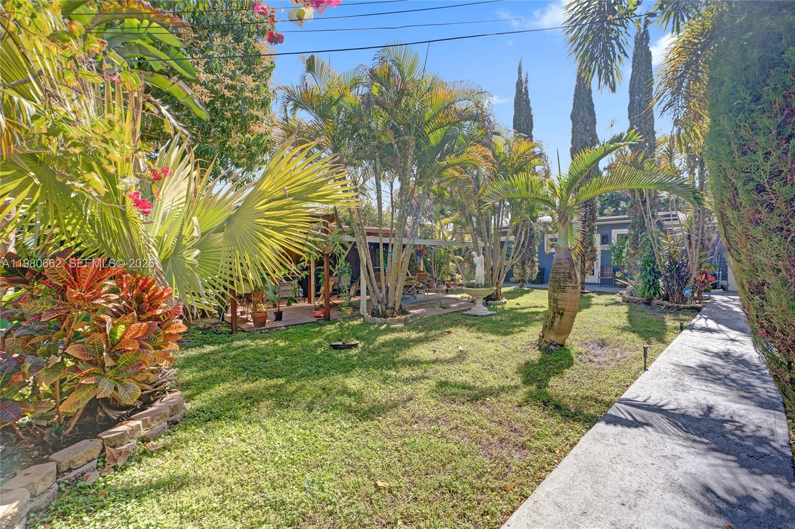 2258 SW 15th St, Miami FL 33145