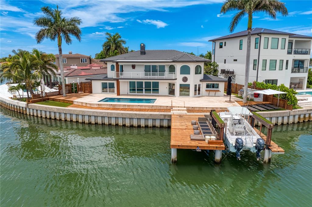 2250 DONATO DRIVE, BELLEAIR BEACH, FL — photo 2 of 30