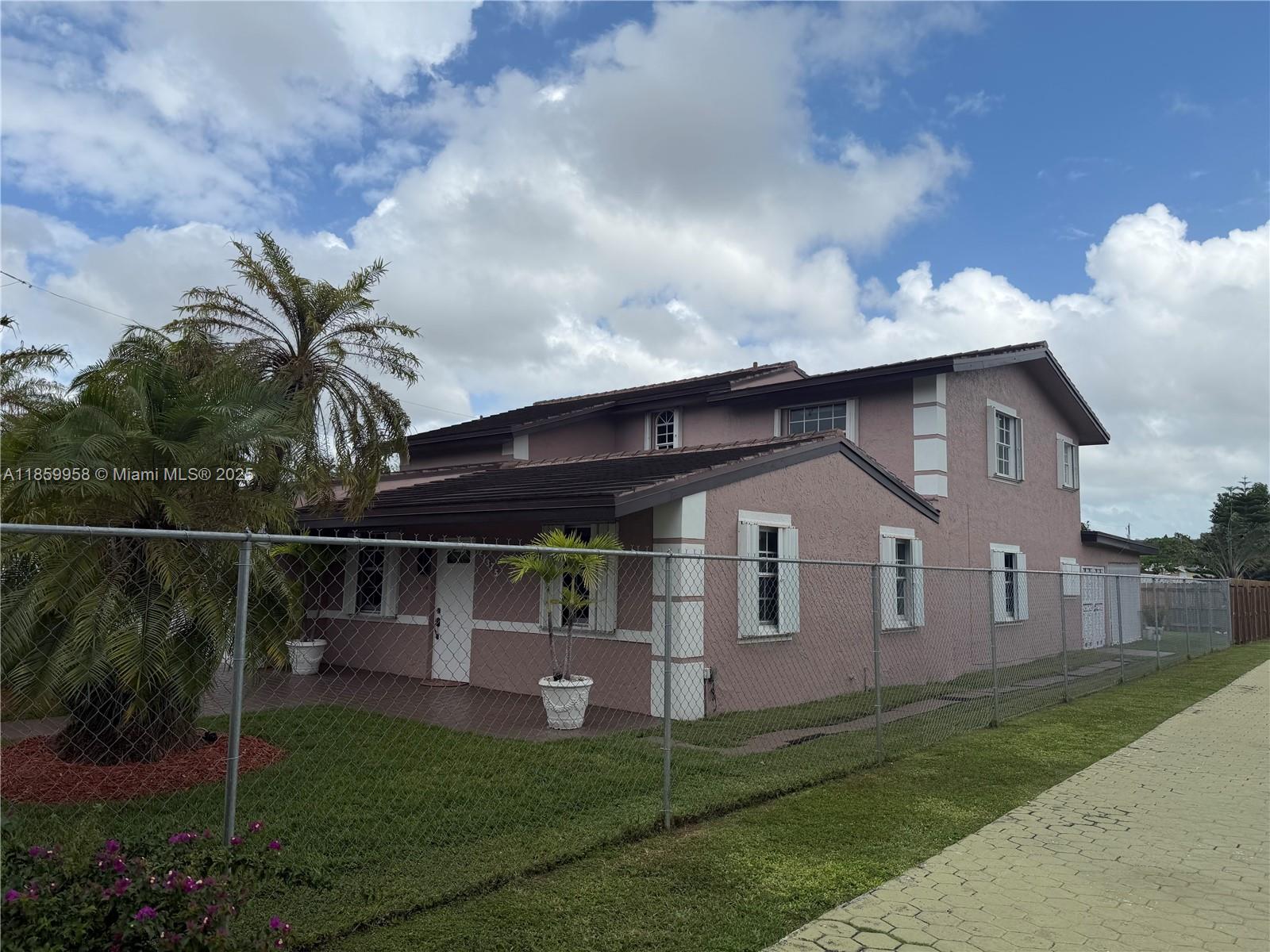 21375 SW 122nd Ave, Miami FL 33177