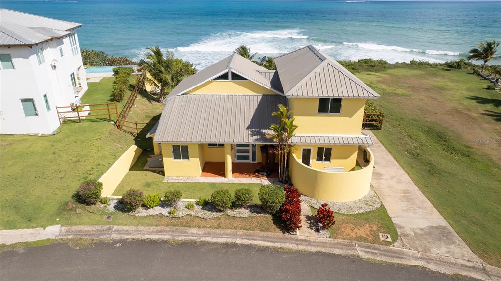 5 BEACH VILLAGE