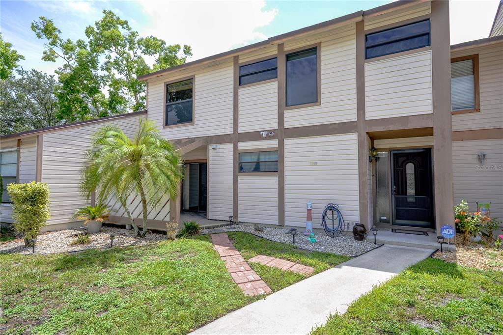 122 SHERWOOD CIRCLE UNIT 10B