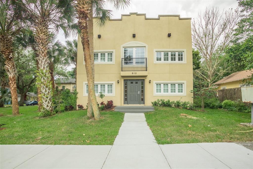 915 E PALMETTO STREET