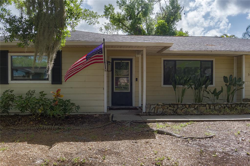 5012 WOODLAWN CIRCLE W