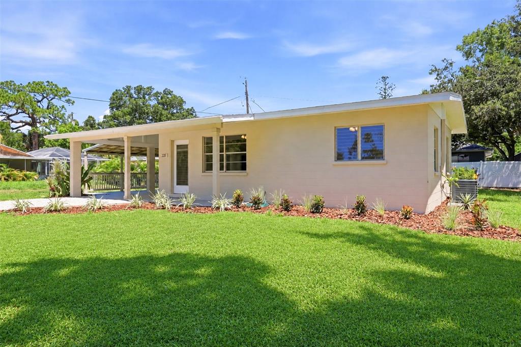 228 STANFORD ROAD, VENICE, FL — photo 2 of 30