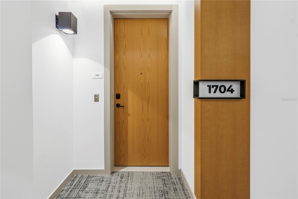 777 3RD AVENUE N UNIT 1704