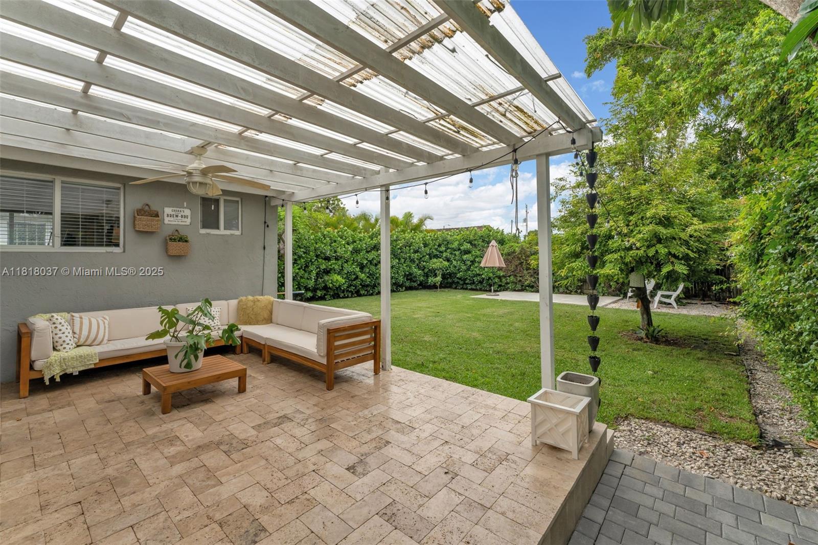 3075 SW 19th St, Miami FL 33145