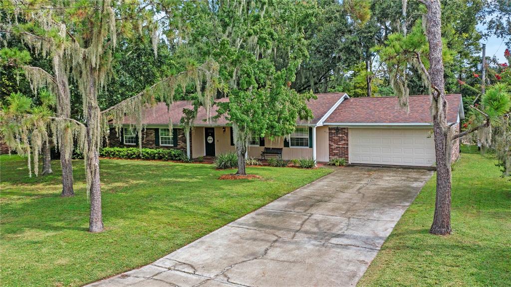 412 LAKE DRIVE