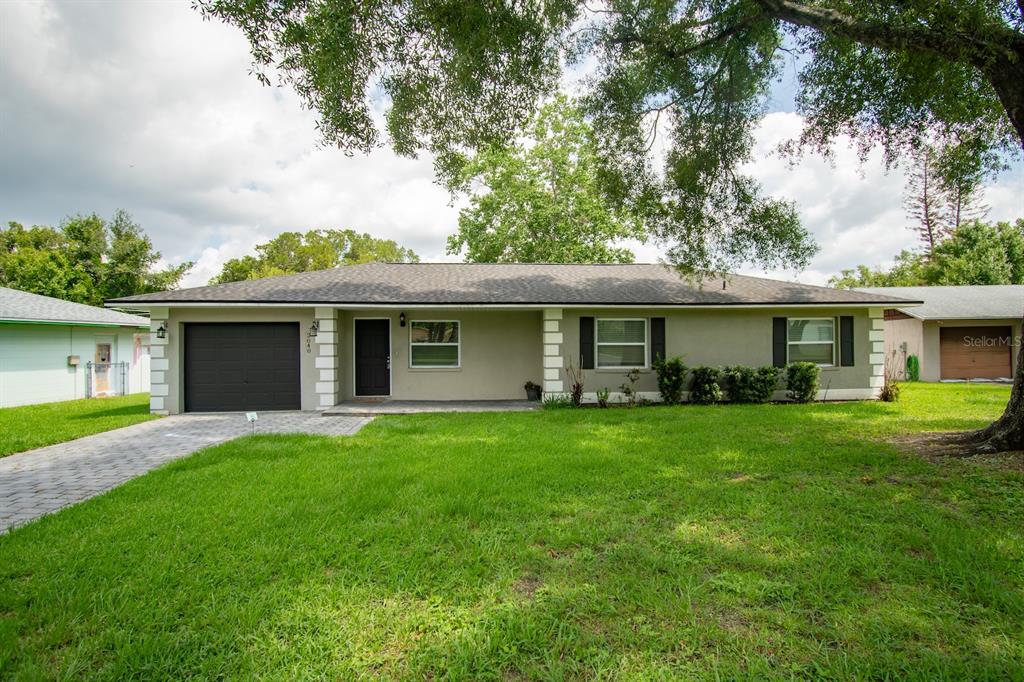 2040 WOODBRIAR LOOP S