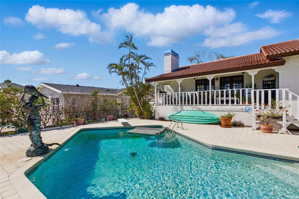 11285 8TH STREET E, TREASURE ISLAND, FL — photo 2 of 30