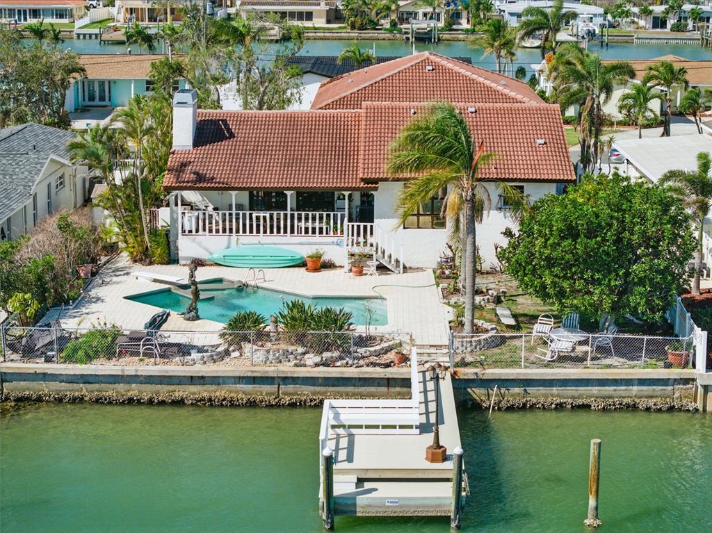 11285 8TH STREET E, TREASURE ISLAND, FL — photo 3 of 30