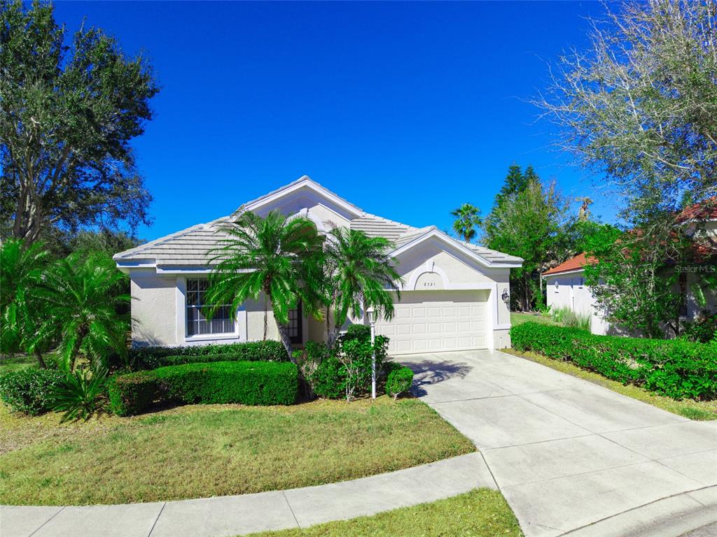6721 OAK MANOR DRIVE