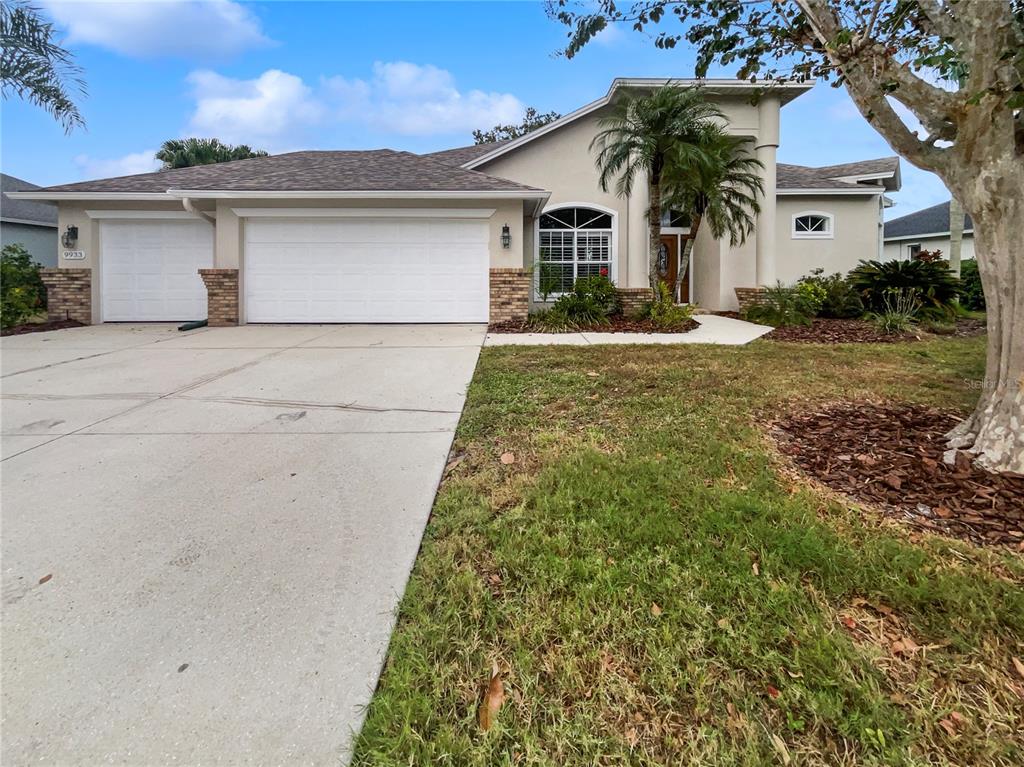 9933 LAUREL VALLEY AVENUE CIRCLE