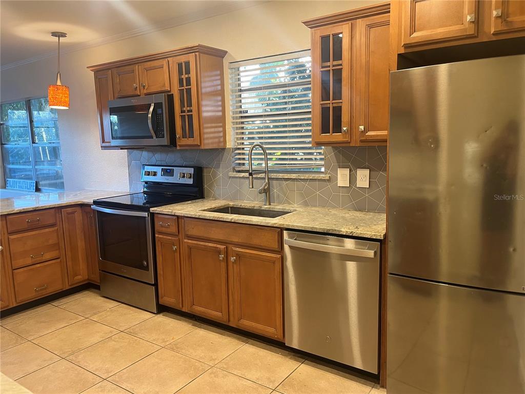 1315 E CENTRAL BOULEVARD, ORLANDO, FL — photo 2 of 14