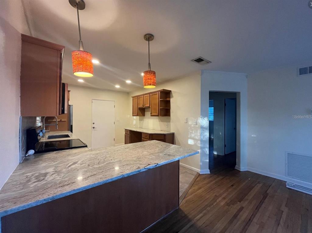 1315 E CENTRAL BOULEVARD, ORLANDO, FL — photo 3 of 14